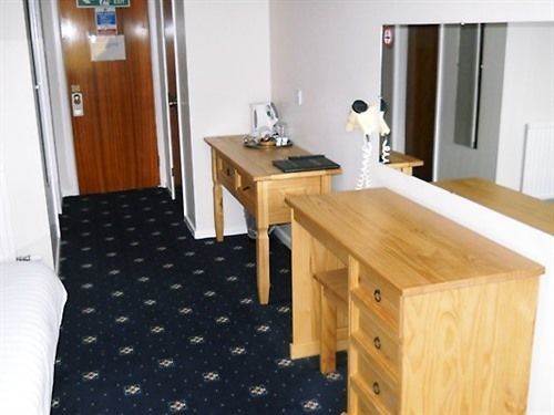 The Oakland Hotel Woodham Ferrers Exterior photo