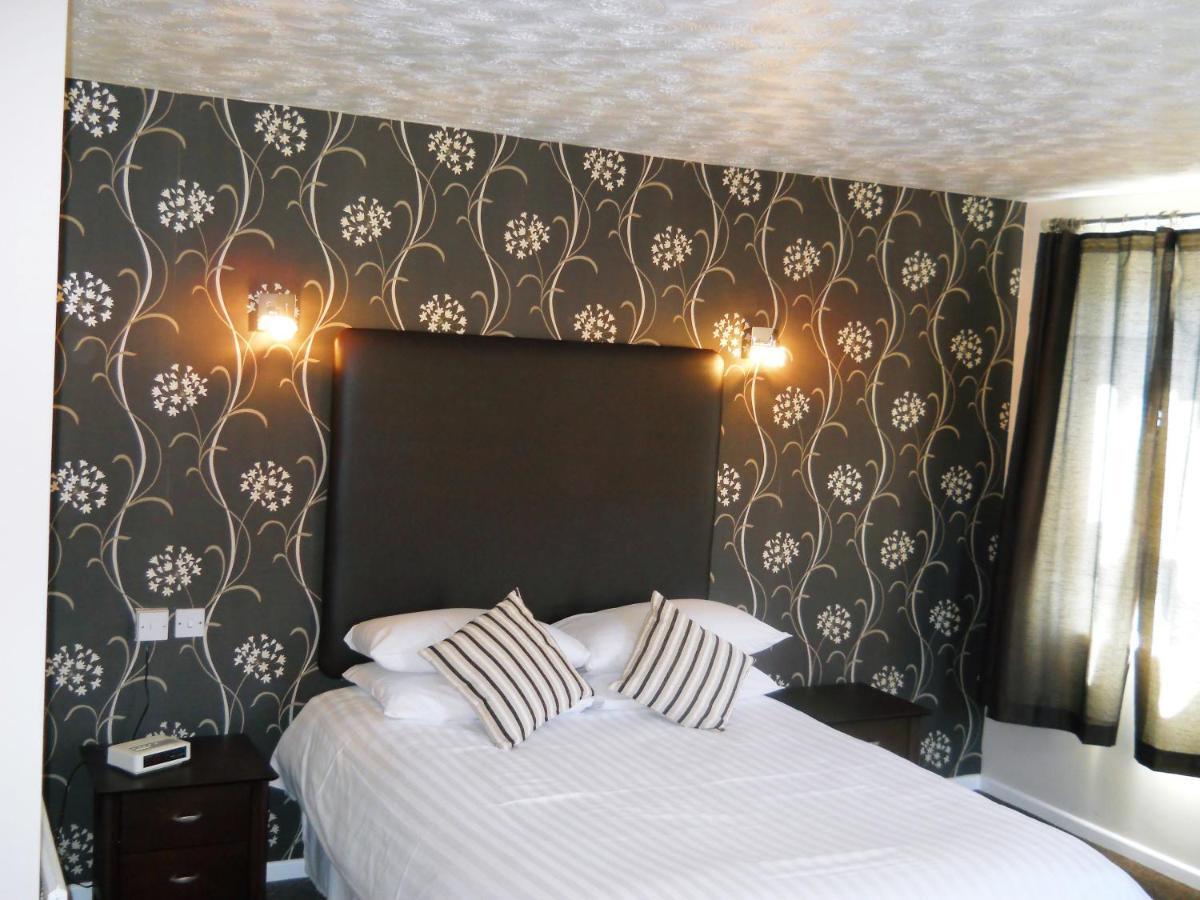 The Oakland Hotel Woodham Ferrers Room photo